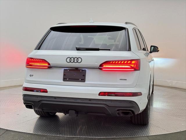 new 2025 Audi Q7 car, priced at $77,580