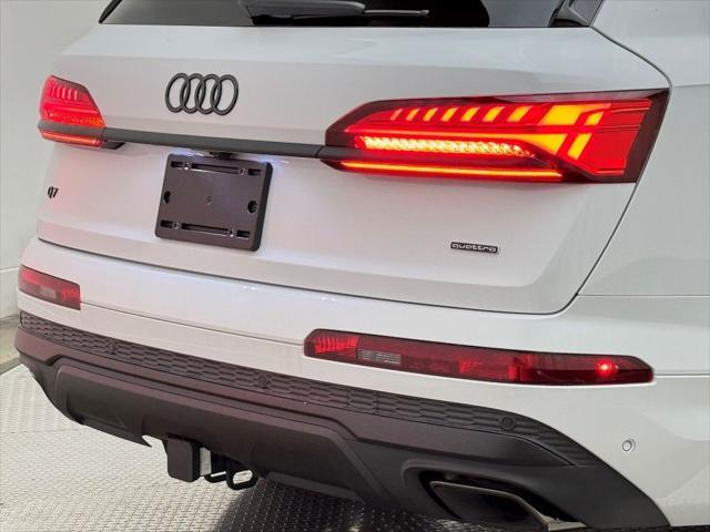 new 2025 Audi Q7 car, priced at $77,580