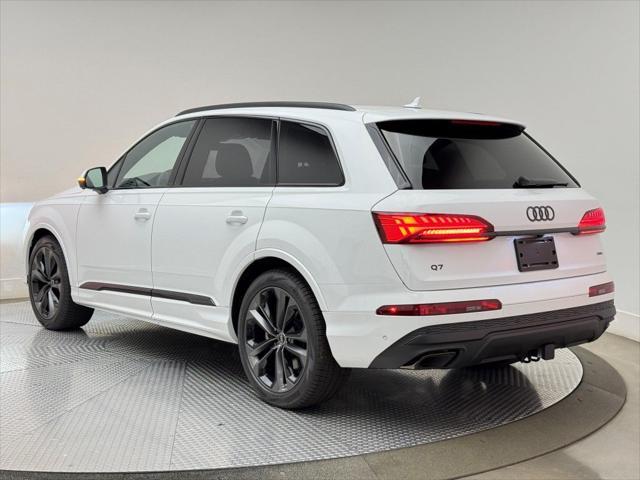 new 2025 Audi Q7 car, priced at $77,580