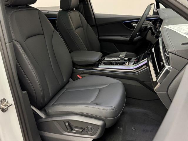 new 2025 Audi Q7 car, priced at $77,580
