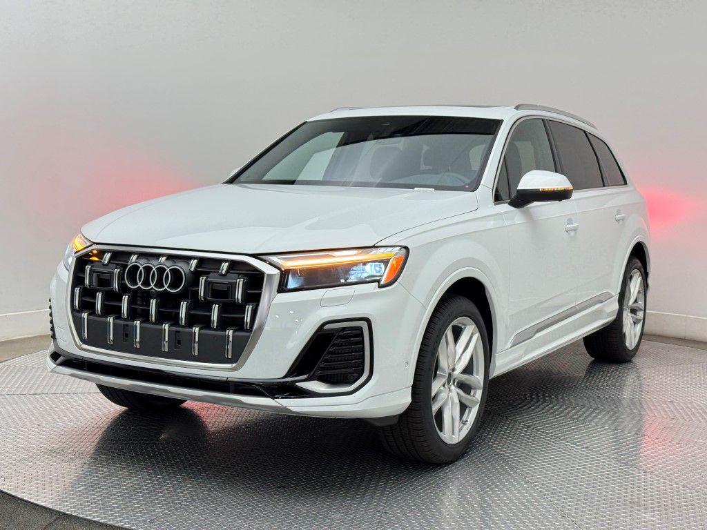 new 2025 Audi Q7 car, priced at $76,950