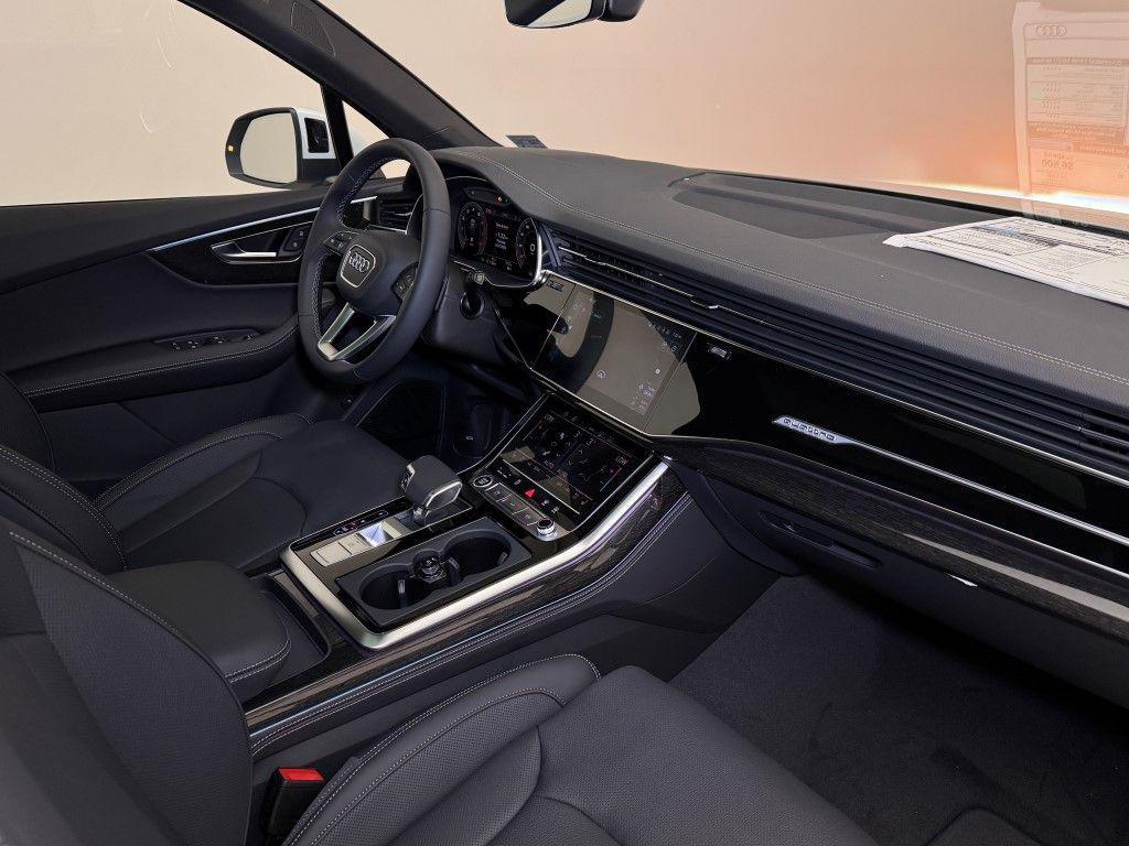 new 2025 Audi Q7 car, priced at $83,880