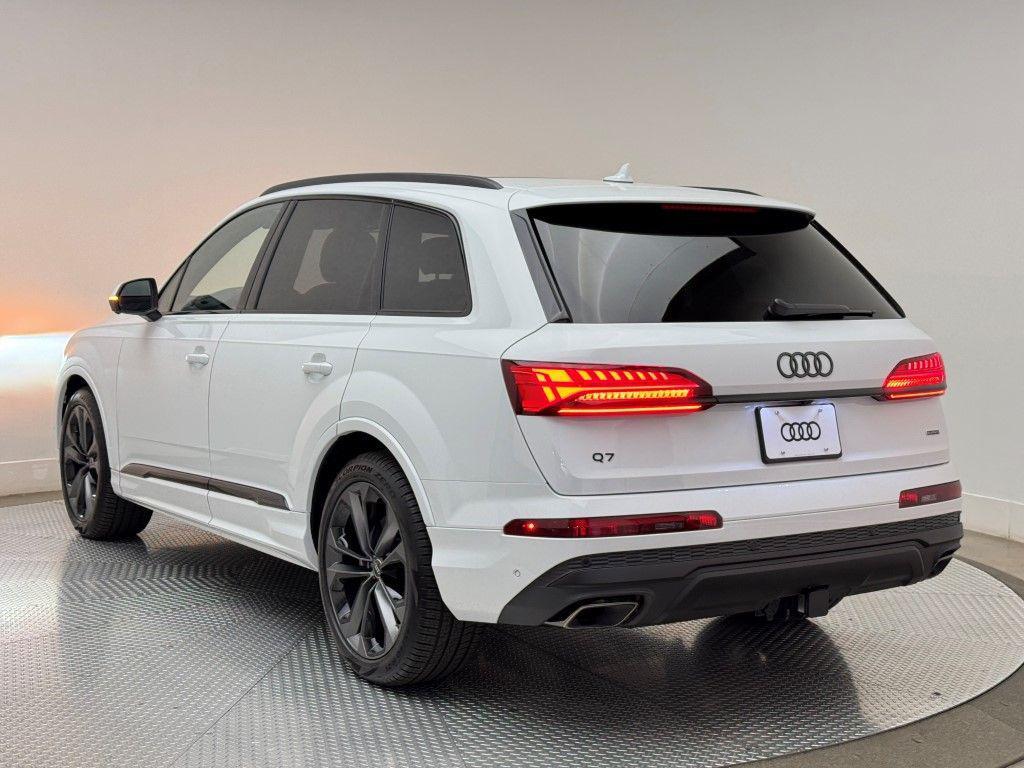 new 2025 Audi Q7 car, priced at $83,880