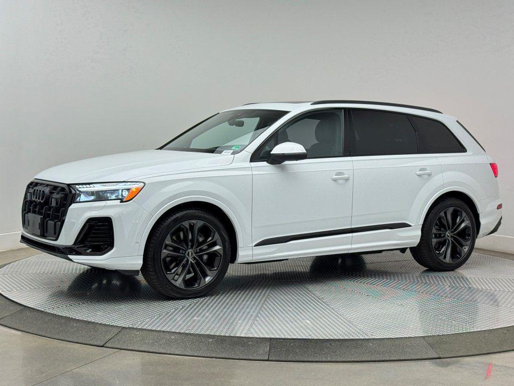 new 2025 Audi Q7 car, priced at $83,880