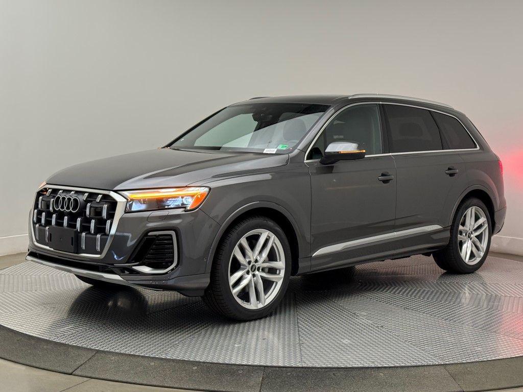 new 2025 Audi Q7 car, priced at $76,480