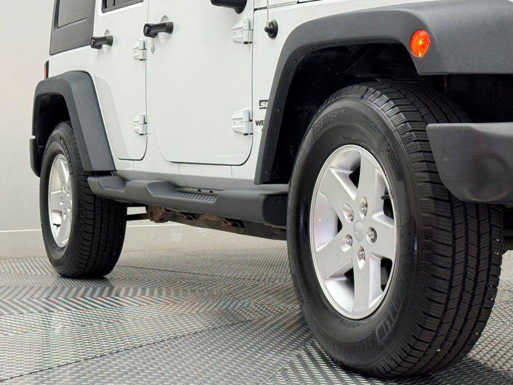 used 2014 Jeep Wrangler Unlimited car, priced at $13,501