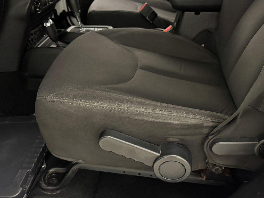used 2014 Jeep Wrangler Unlimited car, priced at $13,501