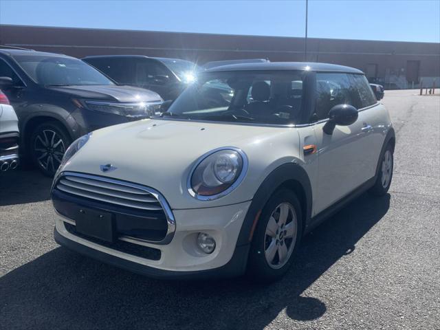 used 2014 MINI Hardtop car, priced at $9,900