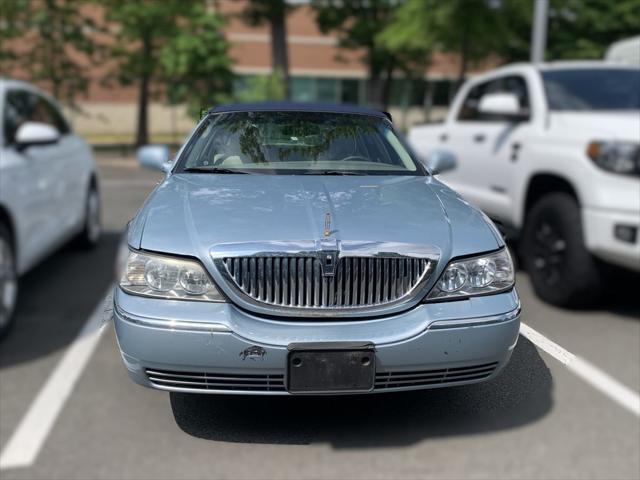 used 2005 Lincoln Town Car car