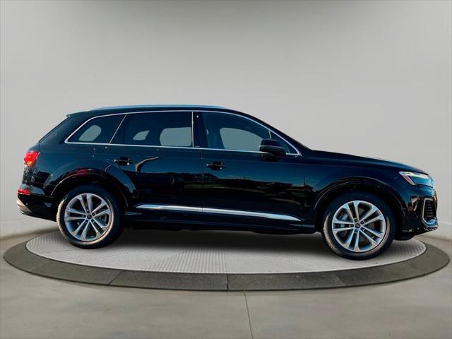 new 2025 Audi Q7 car, priced at $81,800