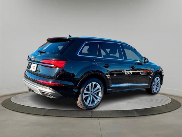 new 2025 Audi Q7 car, priced at $81,800