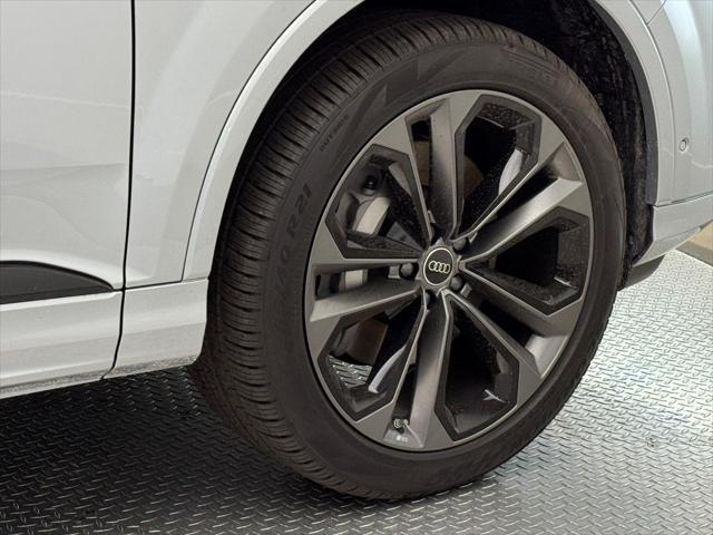 new 2025 Audi Q7 car, priced at $74,700