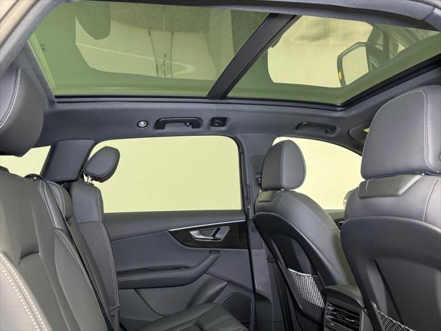 new 2025 Audi Q7 car, priced at $74,700