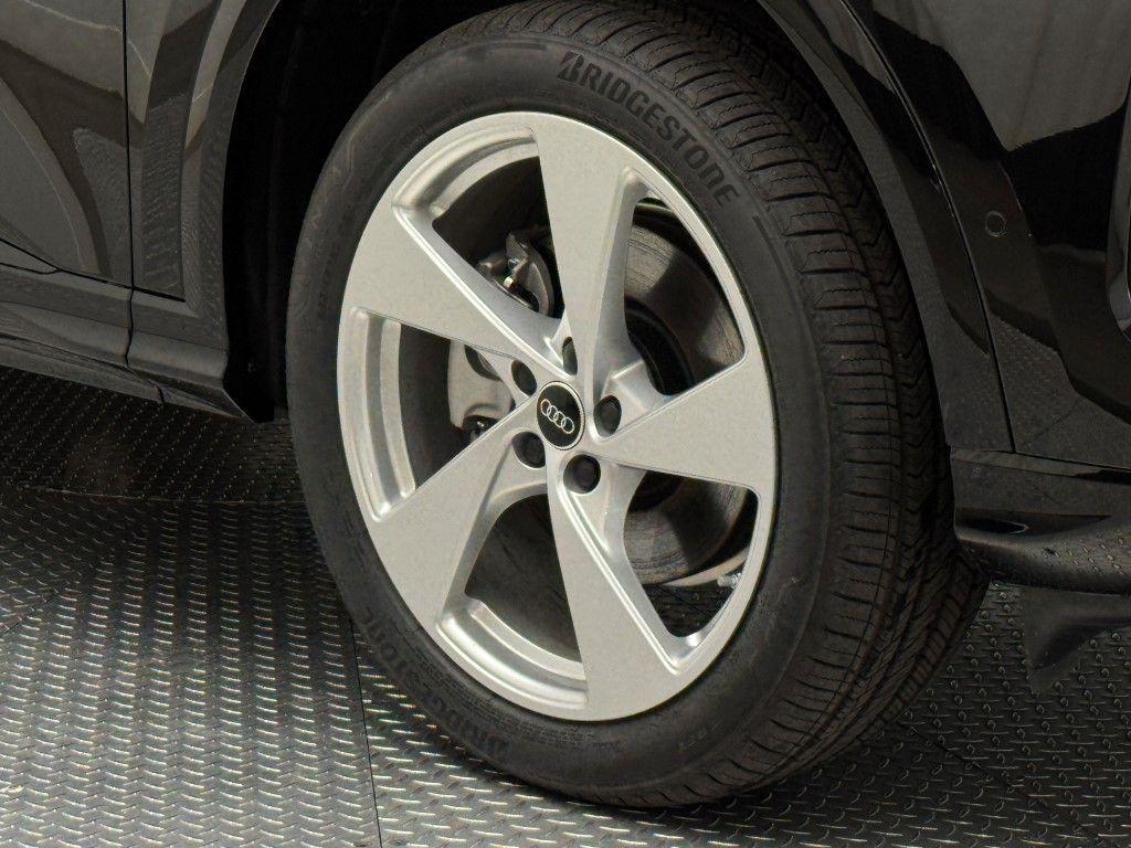 new 2025 Audi Q5 car, priced at $60,975
