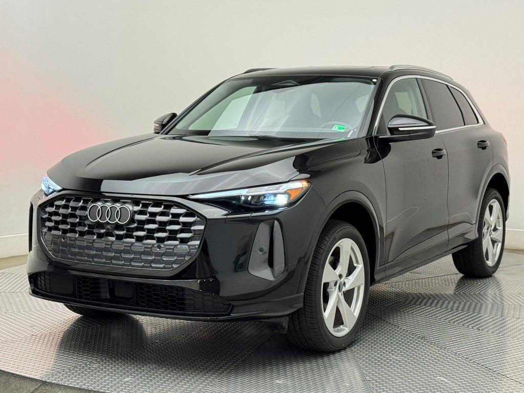 new 2025 Audi Q5 car, priced at $60,975