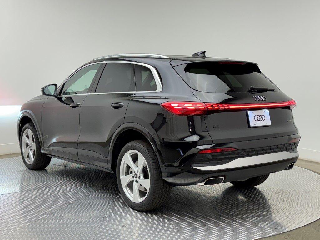 new 2025 Audi Q5 car, priced at $60,975