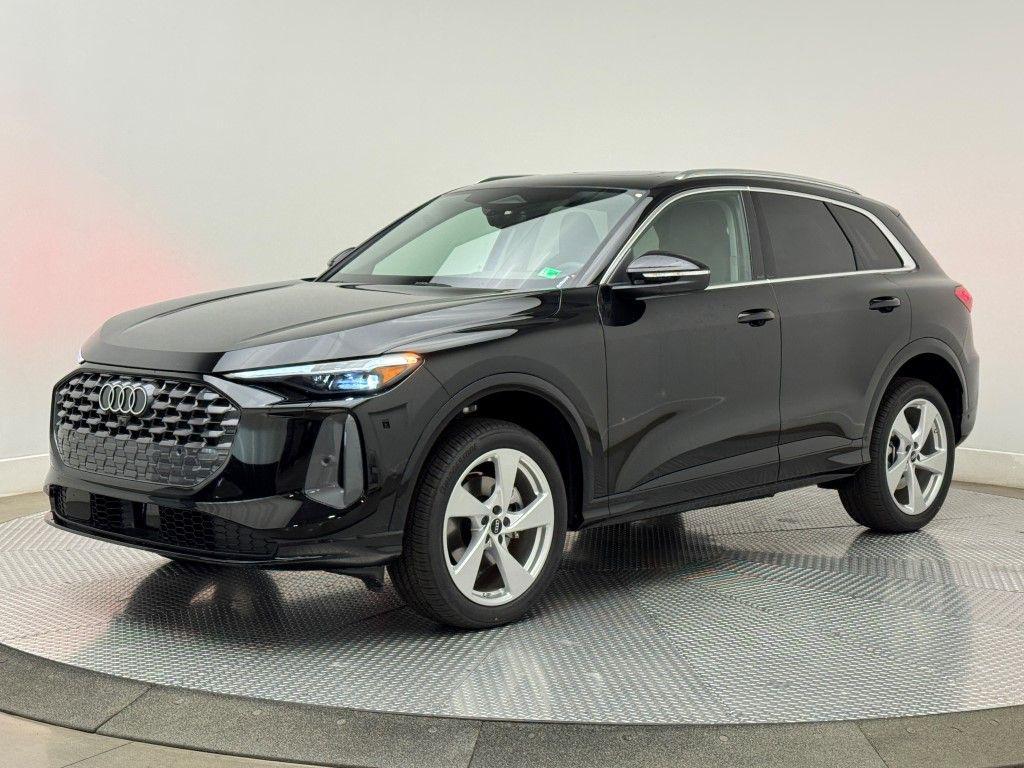 new 2025 Audi Q5 car, priced at $60,975