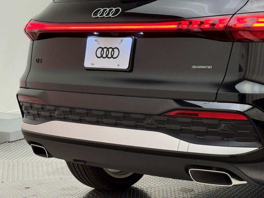 new 2025 Audi Q5 car, priced at $60,975