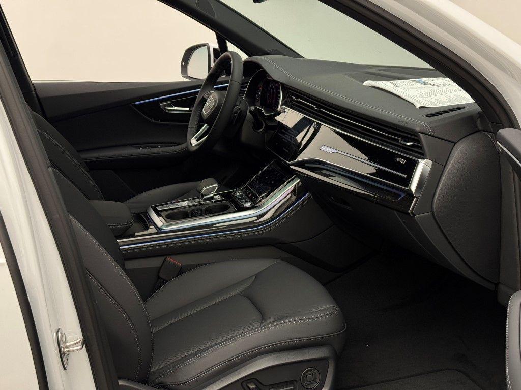 new 2025 Audi Q7 car, priced at $76,350