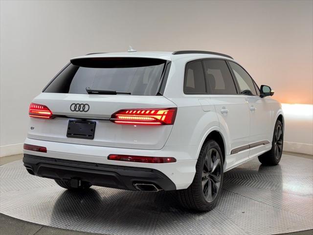 new 2025 Audi Q7 car, priced at $77,750