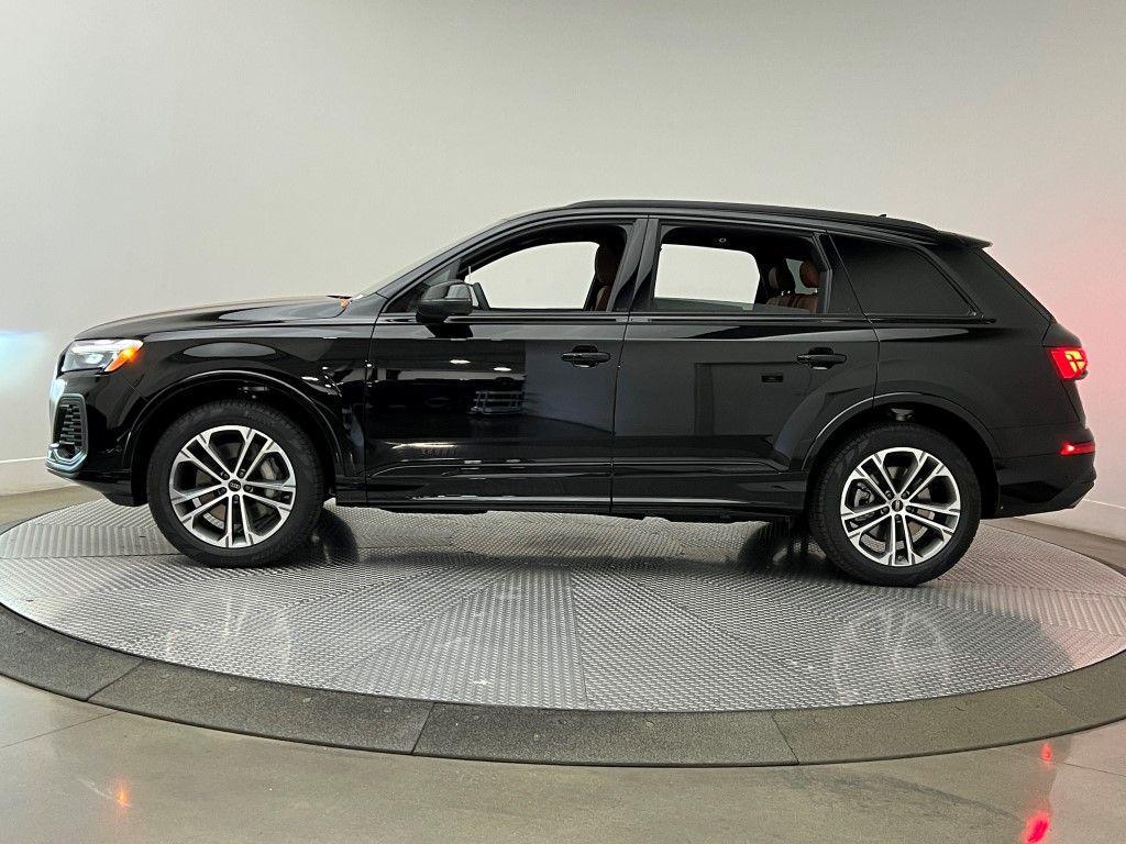 new 2026 Audi Q7 car, priced at $68,295