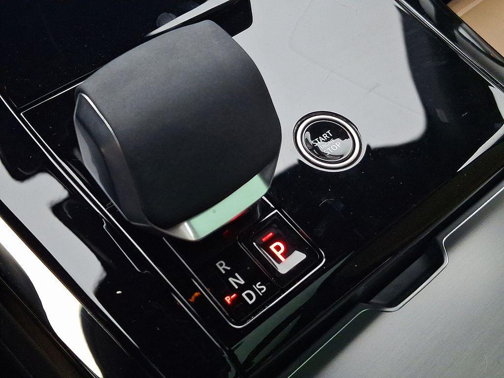 used 2025 Land Rover Range Rover Sport car, priced at $91,900