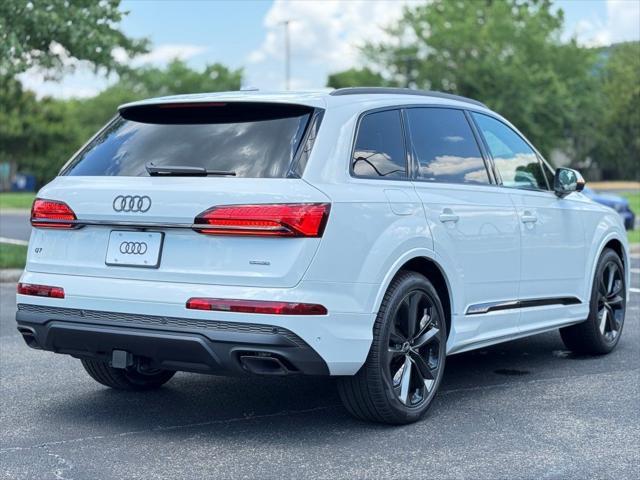 new 2025 Audi Q7 car, priced at $77,580