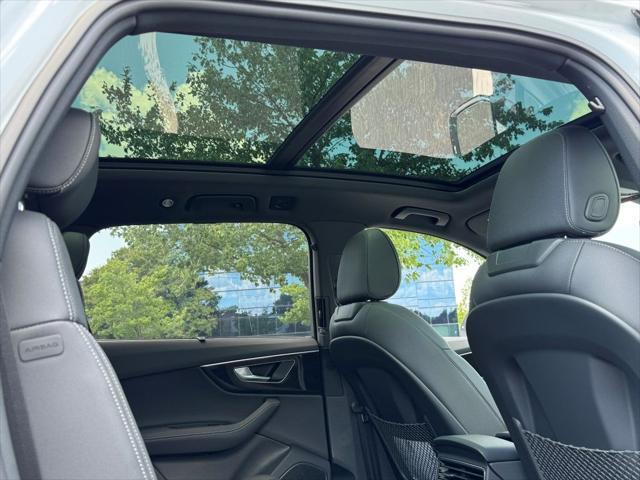 new 2025 Audi Q7 car, priced at $77,580