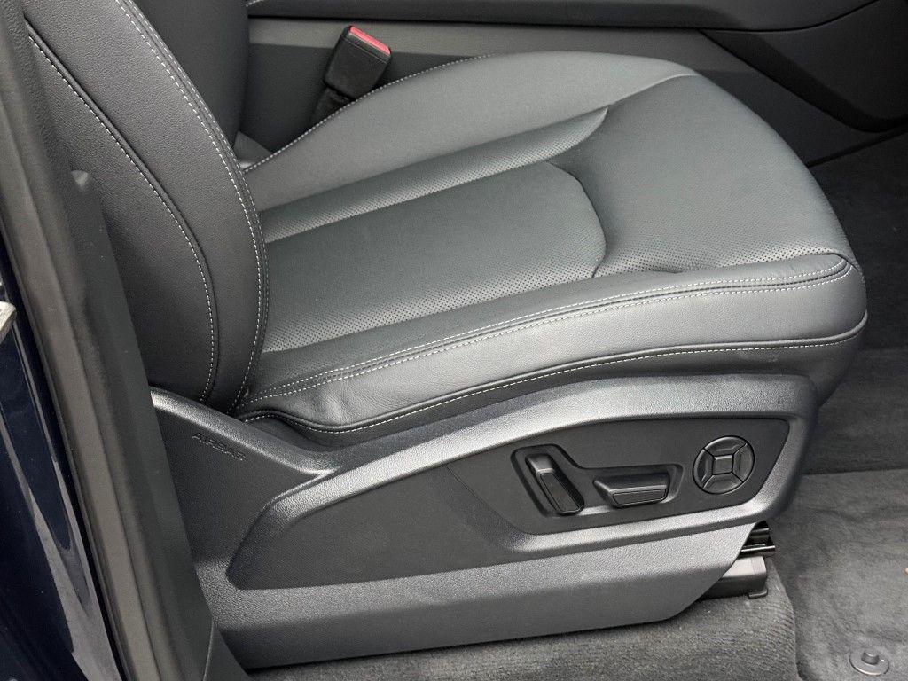 used 2025 Audi Q7 car, priced at $54,900