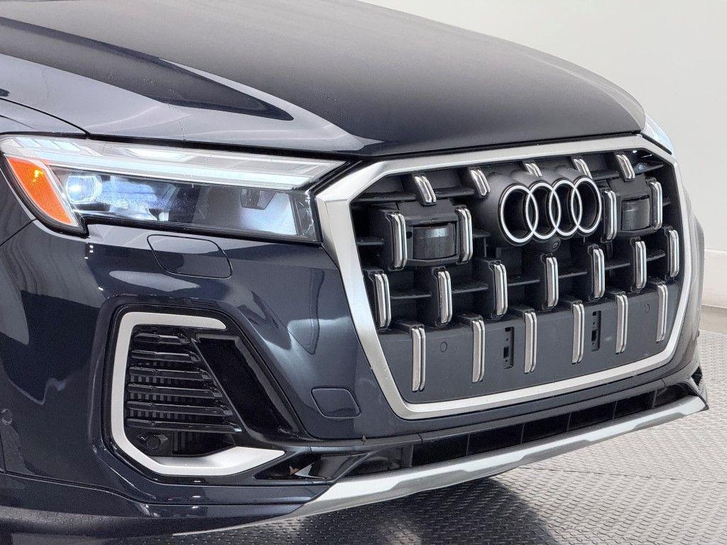 used 2025 Audi Q7 car, priced at $54,900