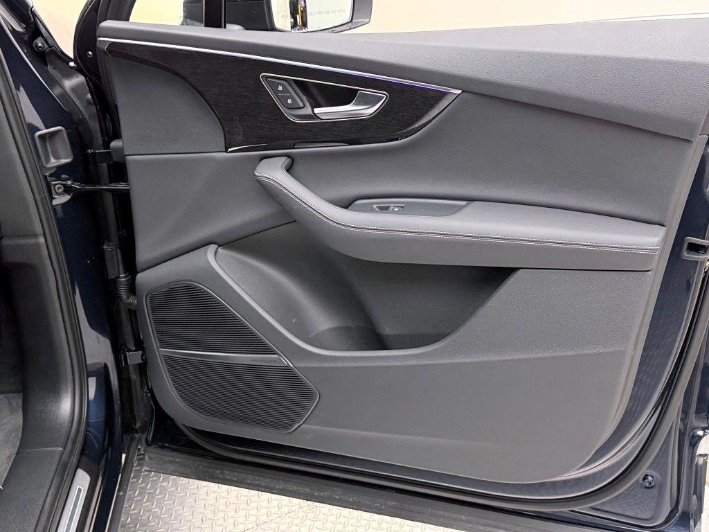 used 2025 Audi Q7 car, priced at $54,900