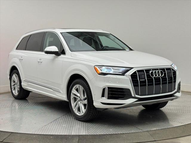 used 2023 Audi Q7 car, priced at $43,901