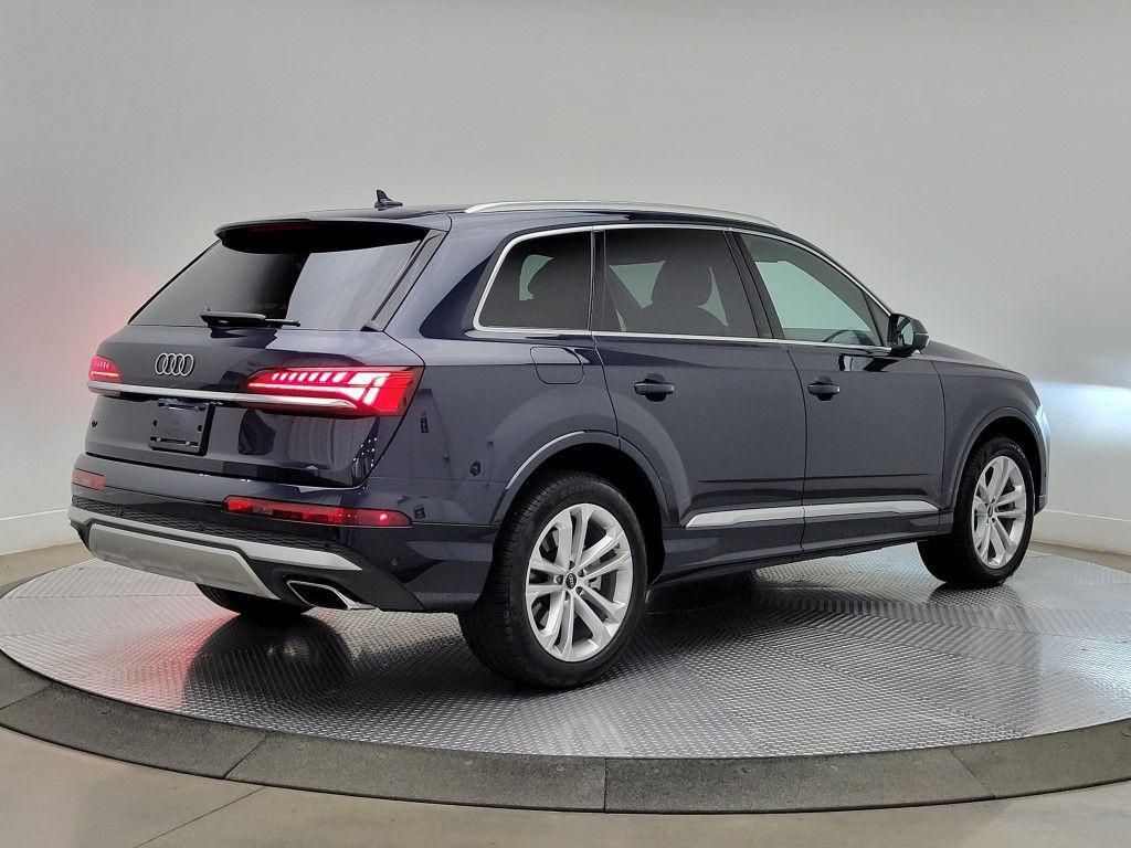 used 2025 Audi Q7 car, priced at $55,900