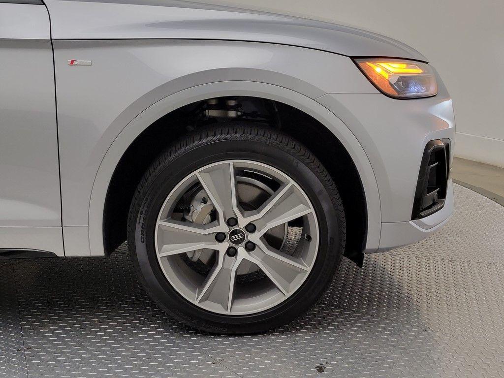 used 2025 Audi Q5 car, priced at $41,901