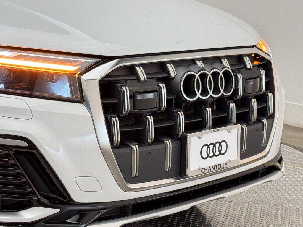 used 2025 Audi Q7 car, priced at $51,900