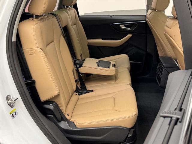 new 2025 Audi Q7 car, priced at $70,555