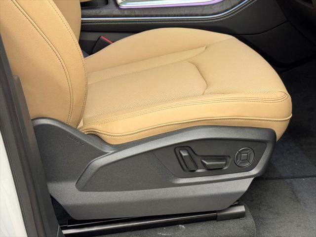 new 2025 Audi Q7 car, priced at $70,555
