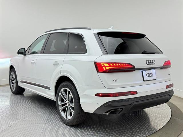 new 2025 Audi Q7 car, priced at $70,555