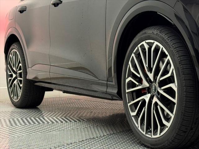 new 2025 Audi SQ5 car, priced at $74,065