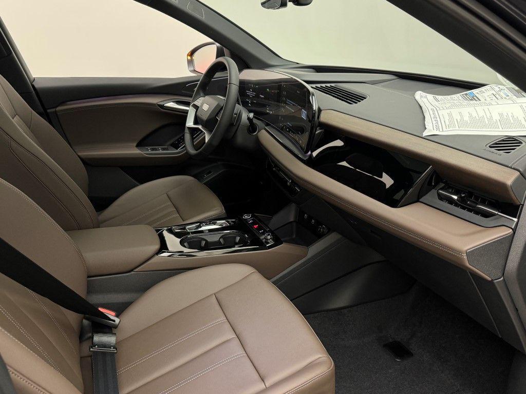 new 2025 Audi Q6 e-tron car, priced at $74,450