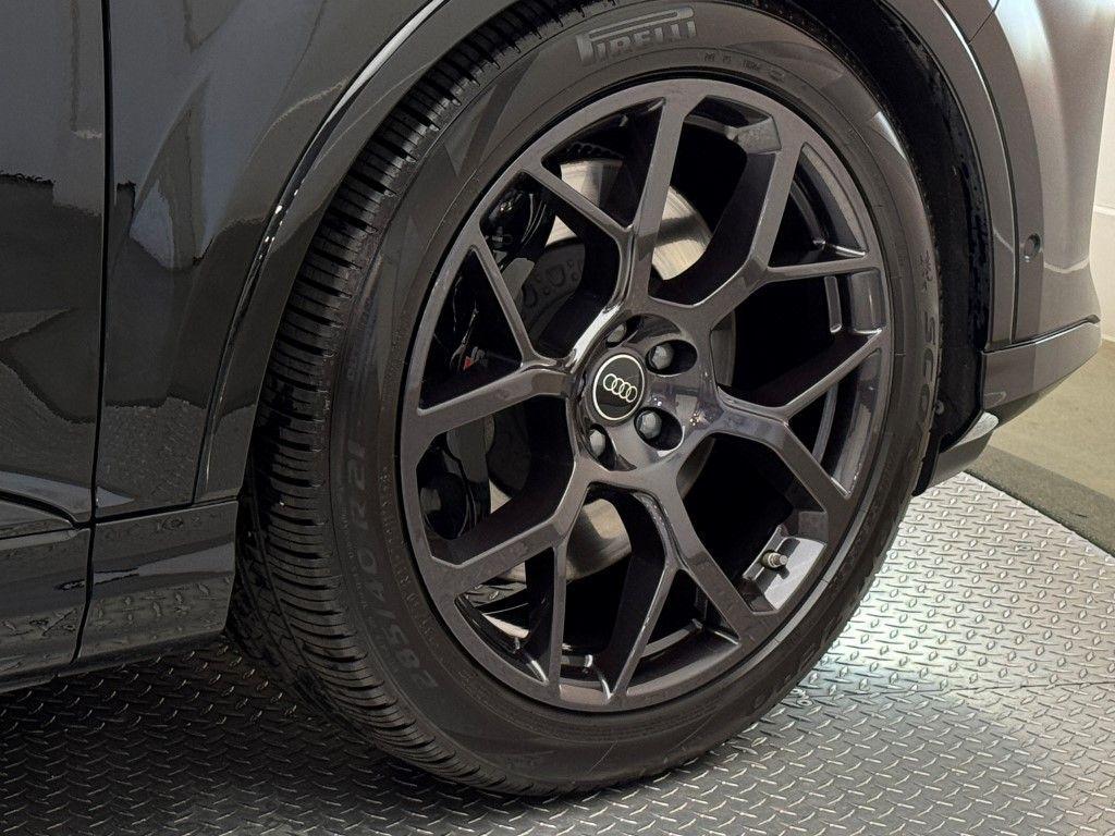 new 2025 Audi SQ7 car, priced at $99,140