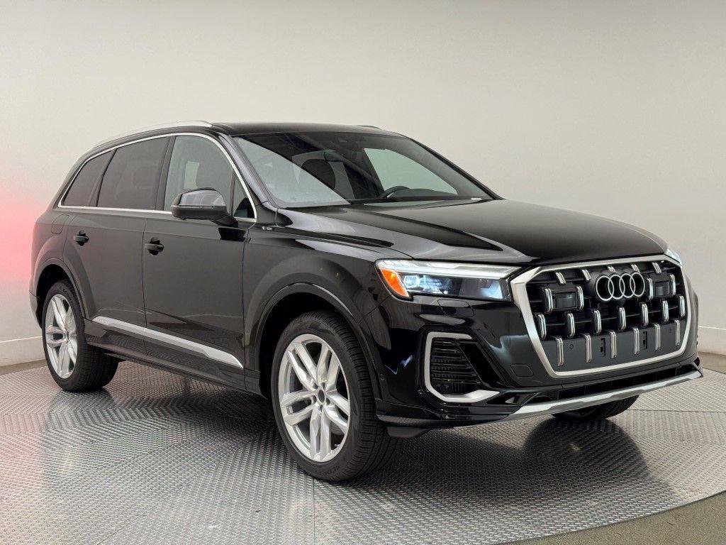 new 2025 Audi Q7 car, priced at $76,350