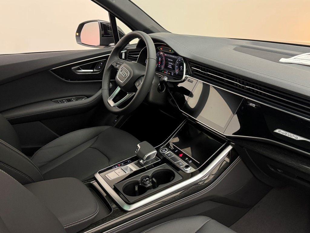 new 2025 Audi Q7 car, priced at $76,350