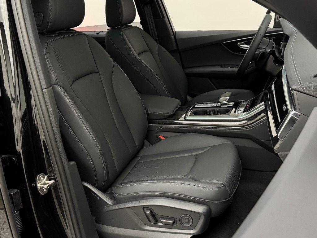 new 2025 Audi Q7 car, priced at $76,350