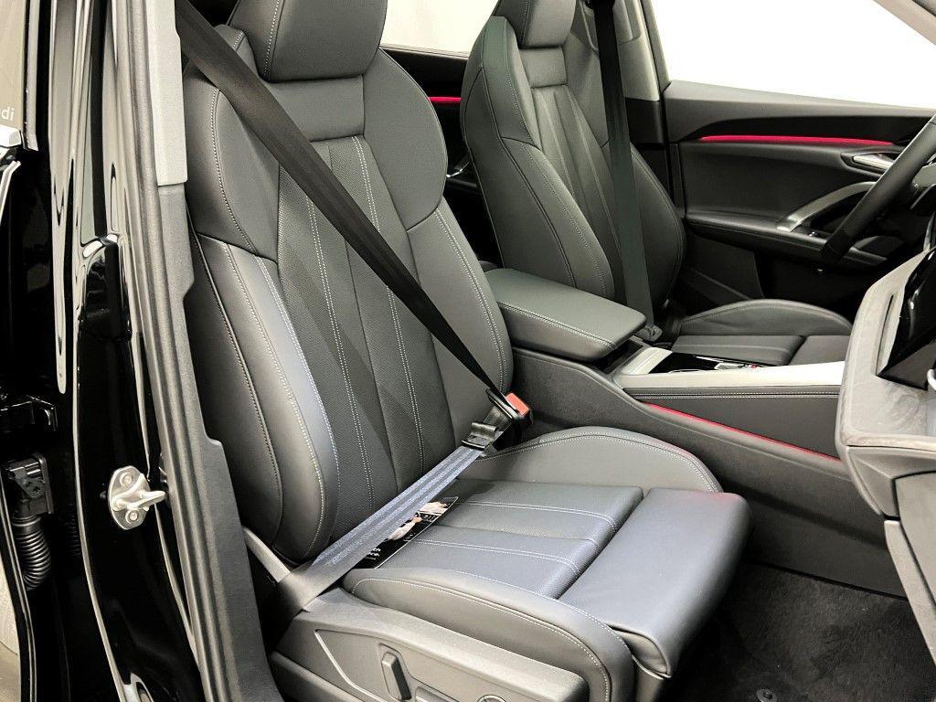 new 2025 Audi Q5 car, priced at $61,950