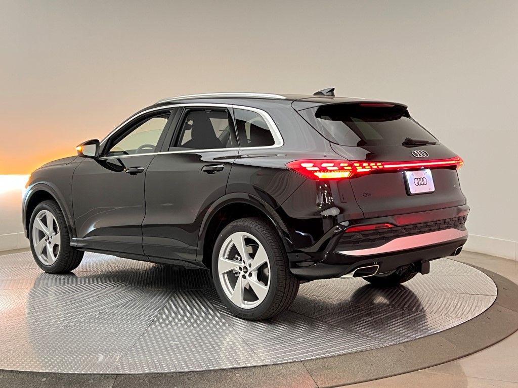 new 2025 Audi Q5 car, priced at $61,950