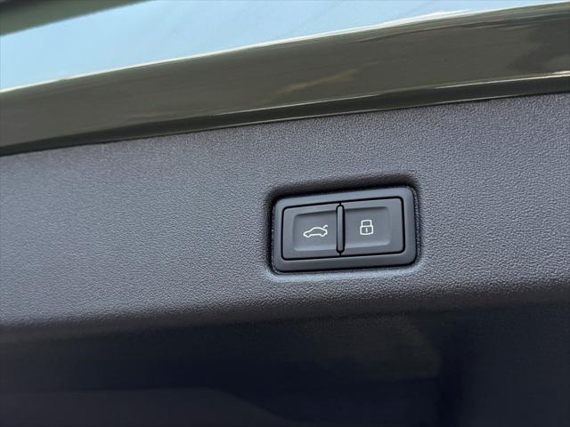 new 2025 Audi Q5 car, priced at $59,760
