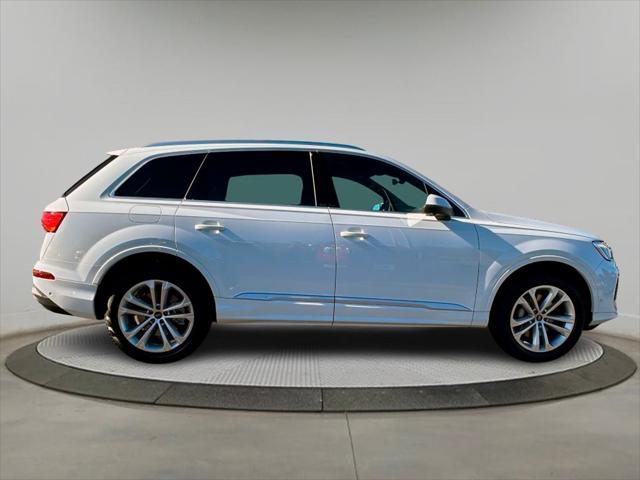 new 2025 Audi Q7 car, priced at $66,500