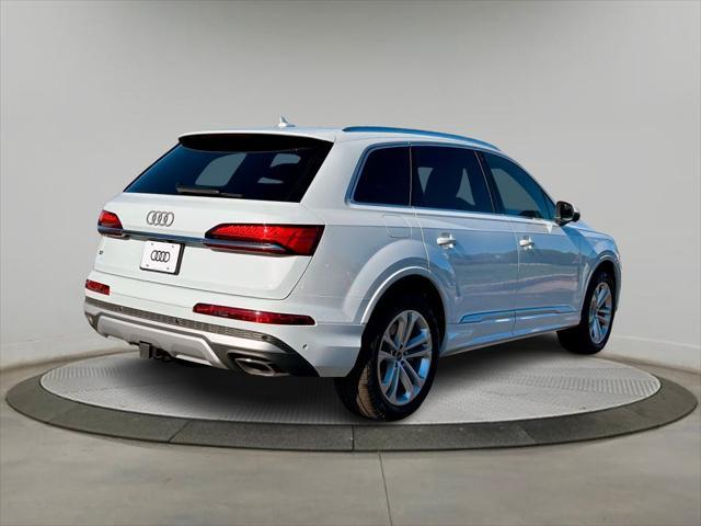 new 2025 Audi Q7 car, priced at $66,500