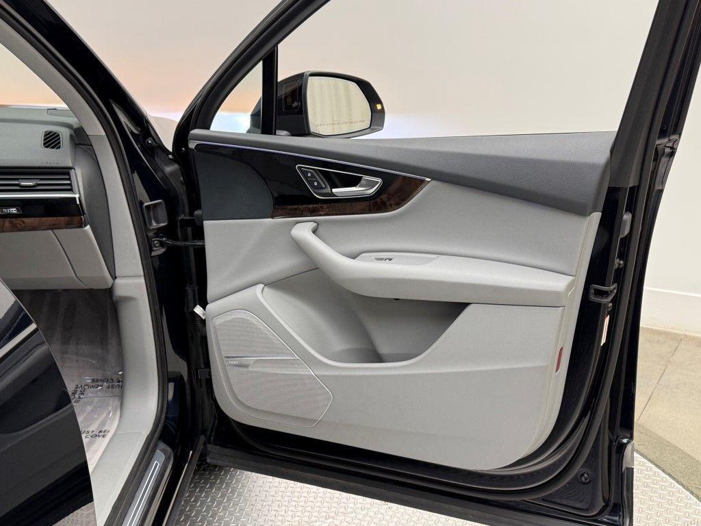 used 2018 Audi Q7 car, priced at $15,900